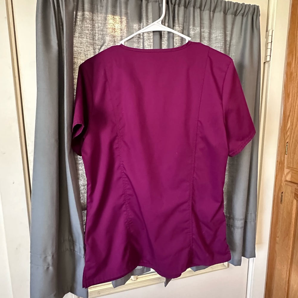 Woman’s Cherokee WINE scrub shirt. Size medium